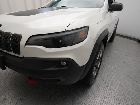 Used 2019 Jeep Cherokee Trailhawk w/ Comfort/Convenience Group AWD/4WD image 23
