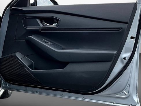 Certified 2023 Honda Accord EX image 27