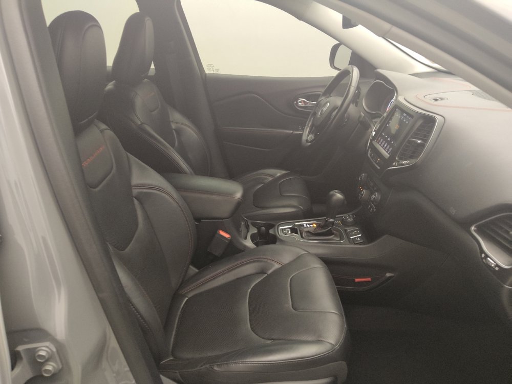 Used 2019 Jeep Cherokee Trailhawk AWD/4WD image 21