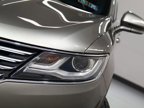 Used 2017 Lincoln MKC Reserve w/ Lincoln MKC Climate Package image 3