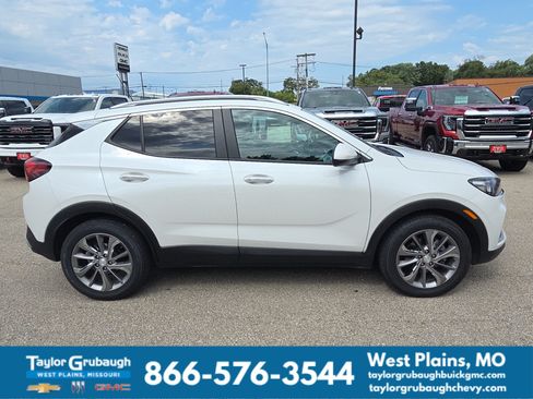 Used 2020 Buick Encore GX Select w/ Experience Buick Package FWD image 9