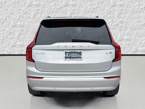 Used 2025 Volvo XC90 B5 Plus image 4