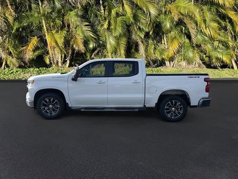 Used 2023 Chevrolet Silverado 1500 LT AWD/4WD image 8