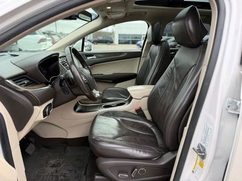 Used 2019 Lincoln MKC Reserve w/ MKC Climate Package AWD/4WD image 12