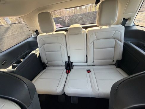 New 2026 Lincoln Navigator Reserve AWD/4WD image 20