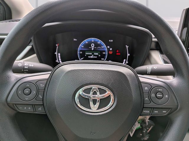 Used 2026 Toyota Corolla LE FWD image 32