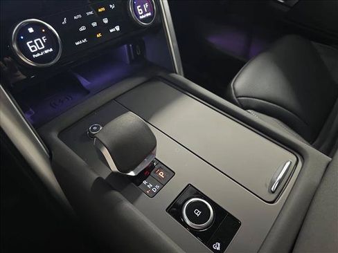 New 2026 Land Rover Discovery S AWD/4WD image 26