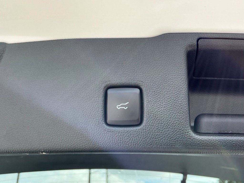 Certified 2023 Ford Escape SE FWD image 24