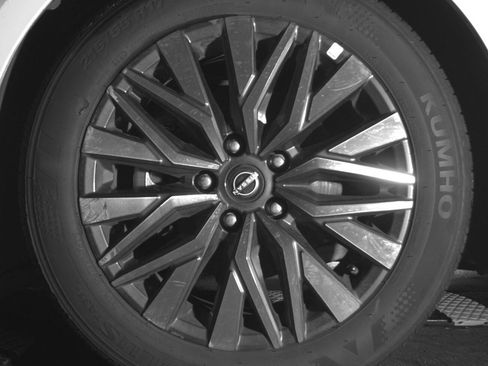 Used 2025 Nissan Altima 2.5 SV image 9