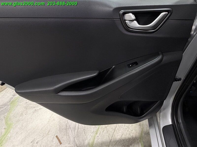 Used 2018 Hyundai Ioniq Blue FWD image 31