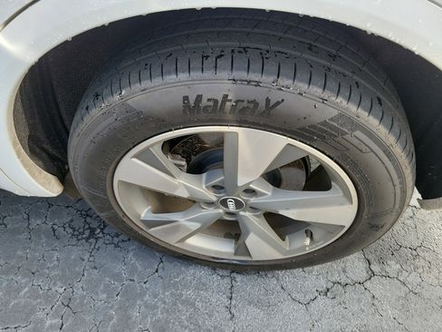 Used 2020 Audi Q5 2.0T Premium w/ Titanium Sport Package image 5