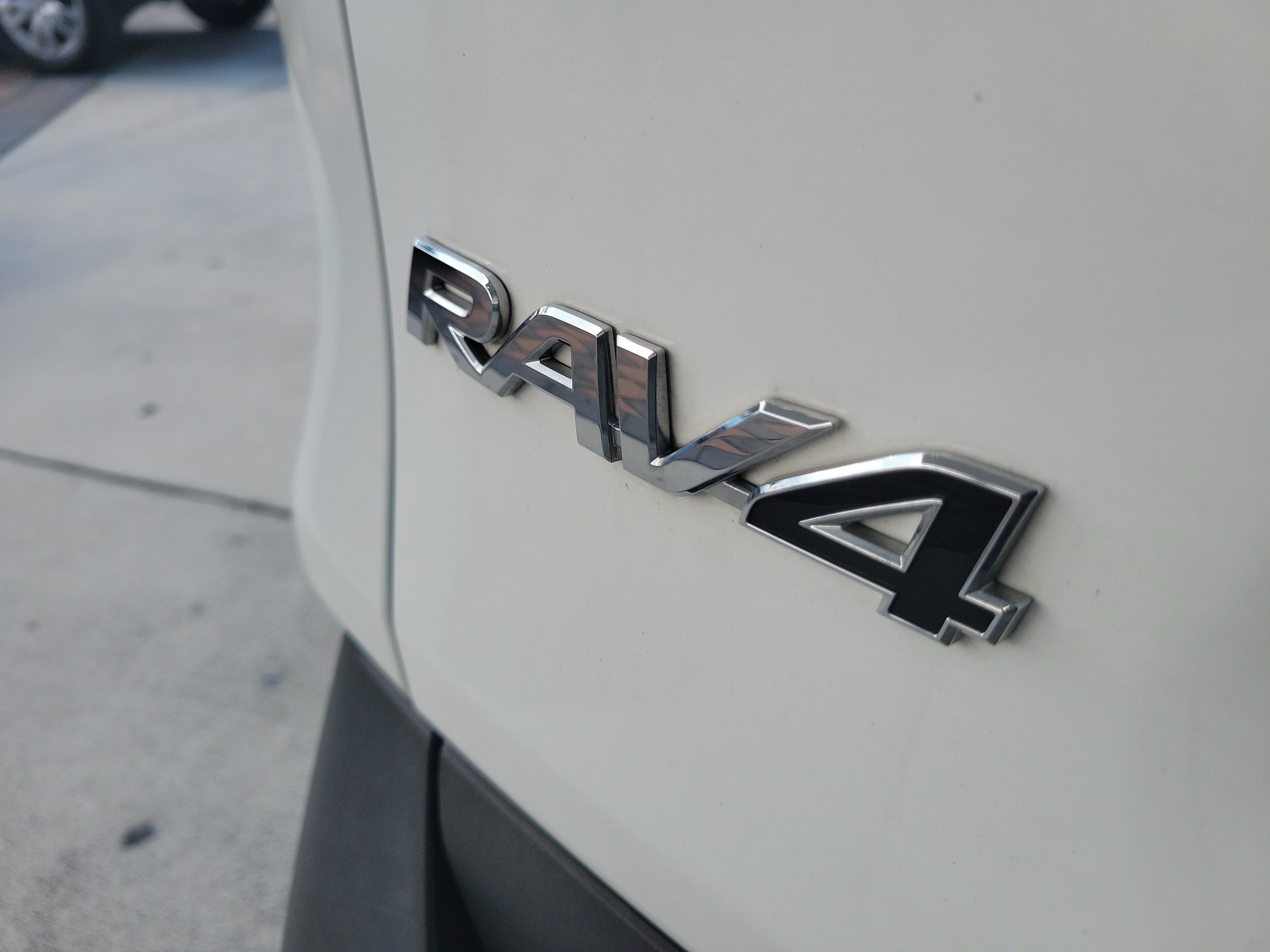 Used 2024 Toyota RAV4 XLE FWD image 10
