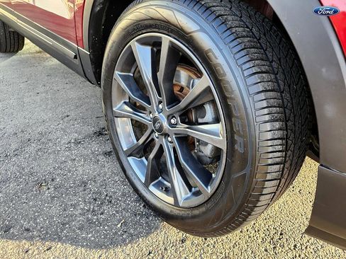 Used 2017 Ford Explorer XLT w/ Equipment Group 202A image 39