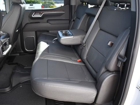 New 2026 GMC Sierra 1500 SLT w/ SLT Premium Plus Package image 31