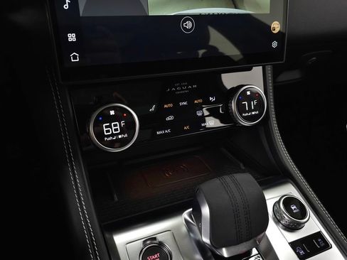 Used 2025 Jaguar F-PACE R-Dynamic S AWD/4WD image 32