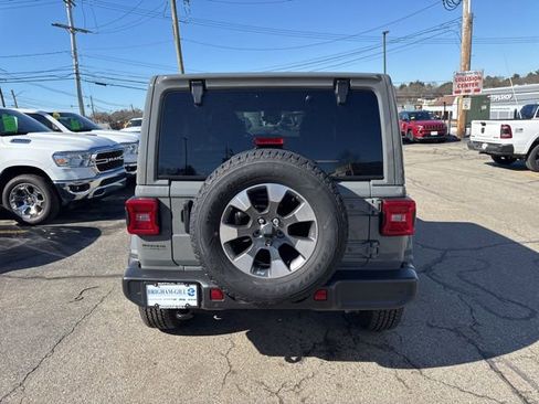 Certified 2022 Jeep Wrangler Unlimited Sahara w/ Cold Weather Group image 6