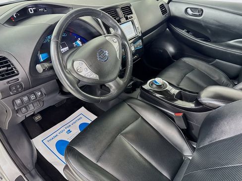 Used 2014 Nissan Leaf SL w/ Premium Package FWD image 11