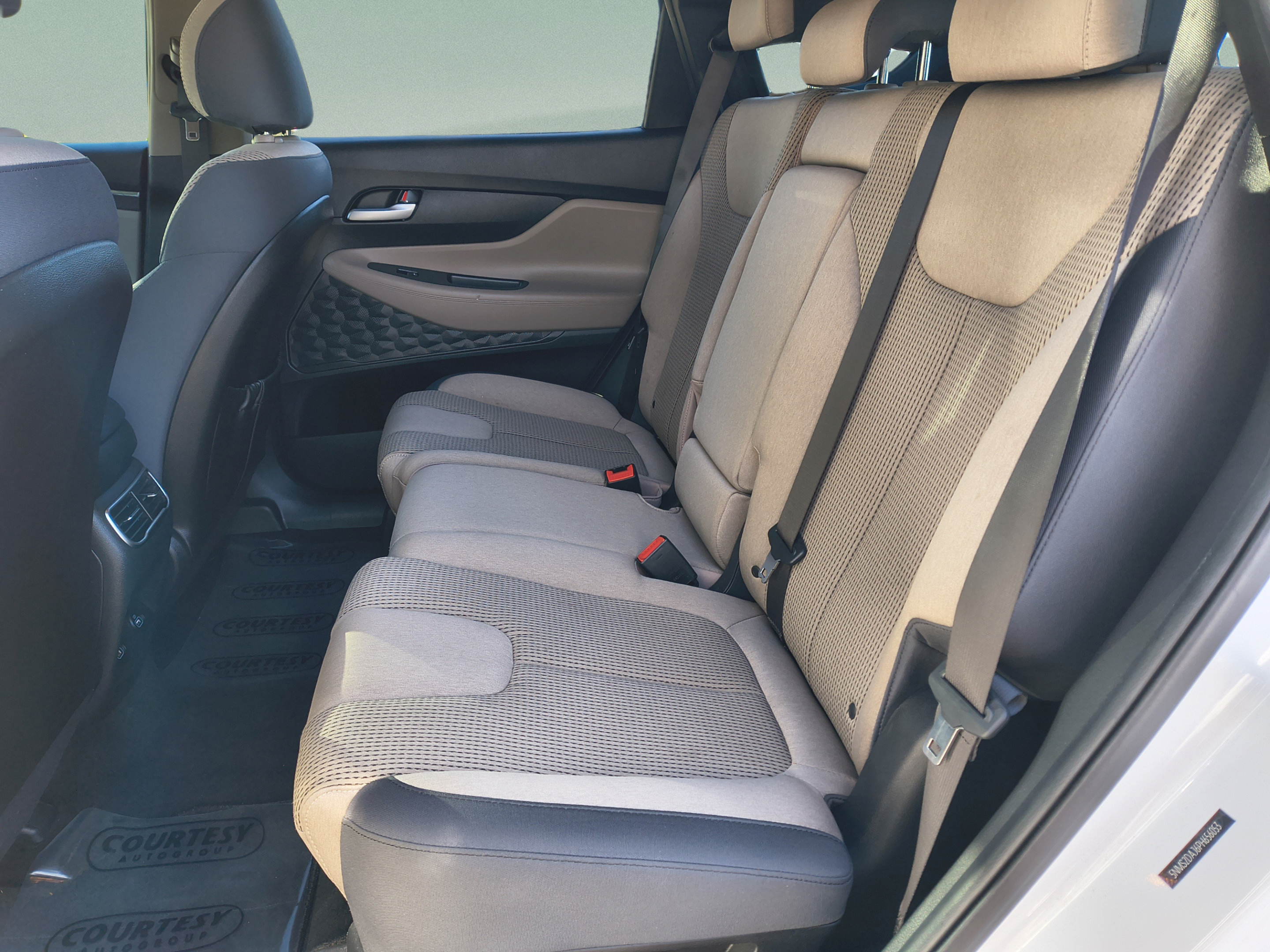 Certified 2023 Hyundai Santa Fe SEL AWD/4WD image 17