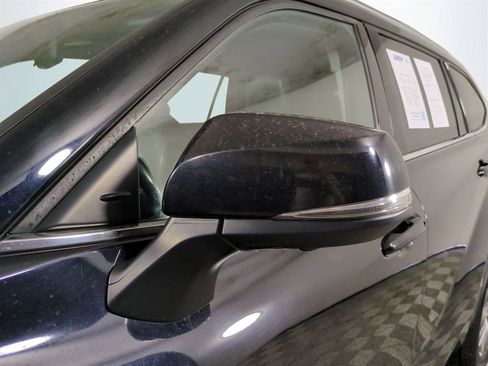 Used 2021 Toyota Highlander Platinum image 12