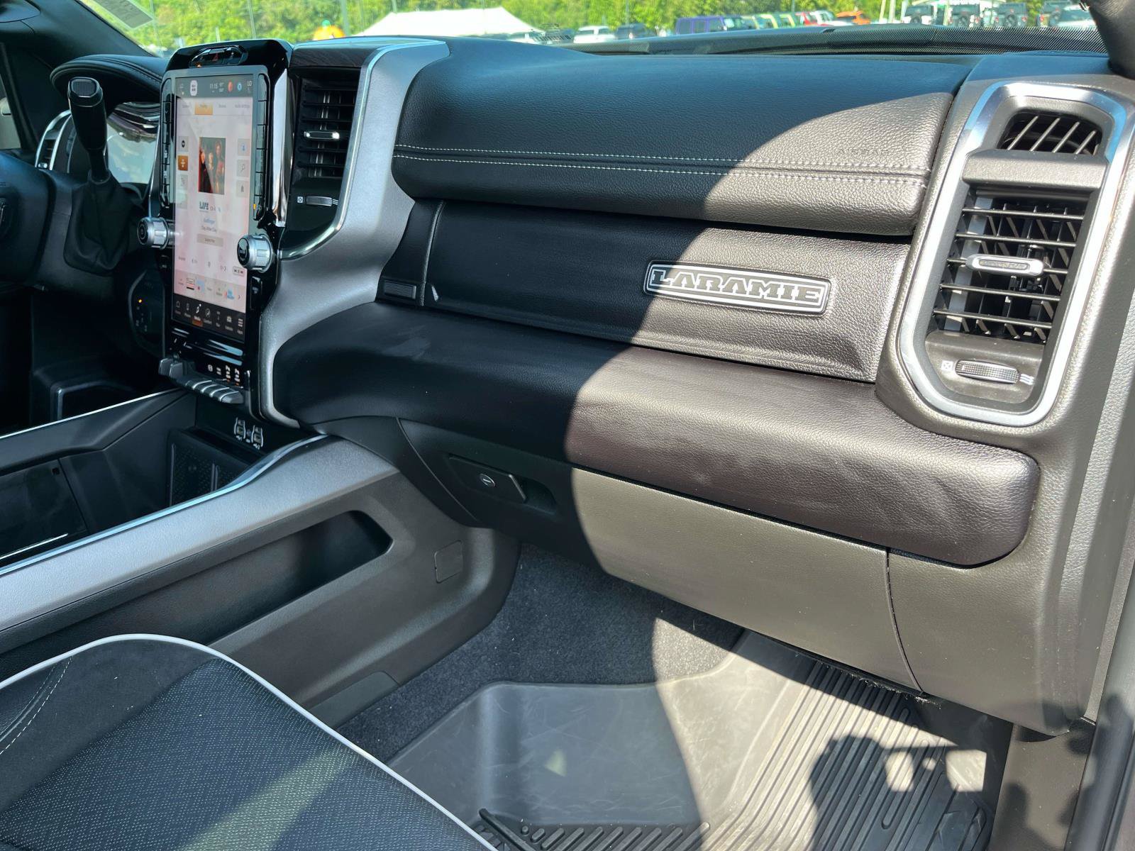 Used 2025 RAM 2500 Laramie w/ Night Edition AWD/4WD image 25