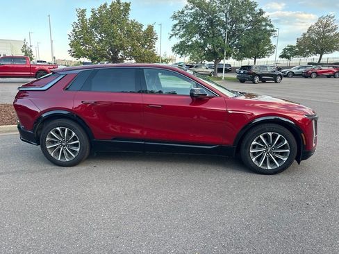 Certified 2024 Cadillac Lyriq Sport AWD/4WD image 5