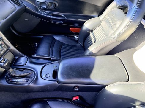 Used 2002 Chevrolet Corvette Convertible w/ Preferred Equipment Group2 RWD image 20