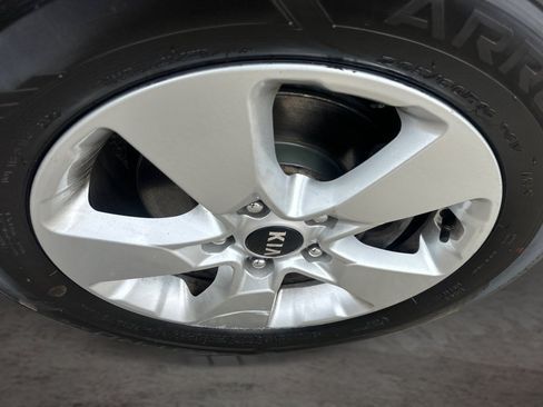 Used 2019 Kia Soul w/ Convenience Package FWD image 17