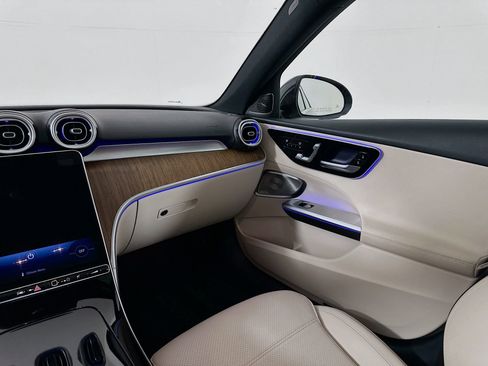 Used 2025 Mercedes-Benz C 300 Sedan image 26