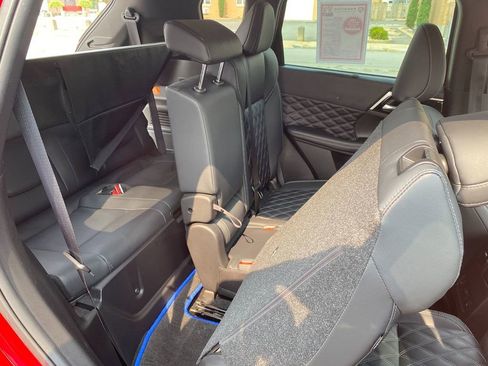 Used 2023 Mitsubishi Outlander SEL image 29