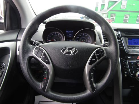 Used 2016 Hyundai Elantra GT image 14
