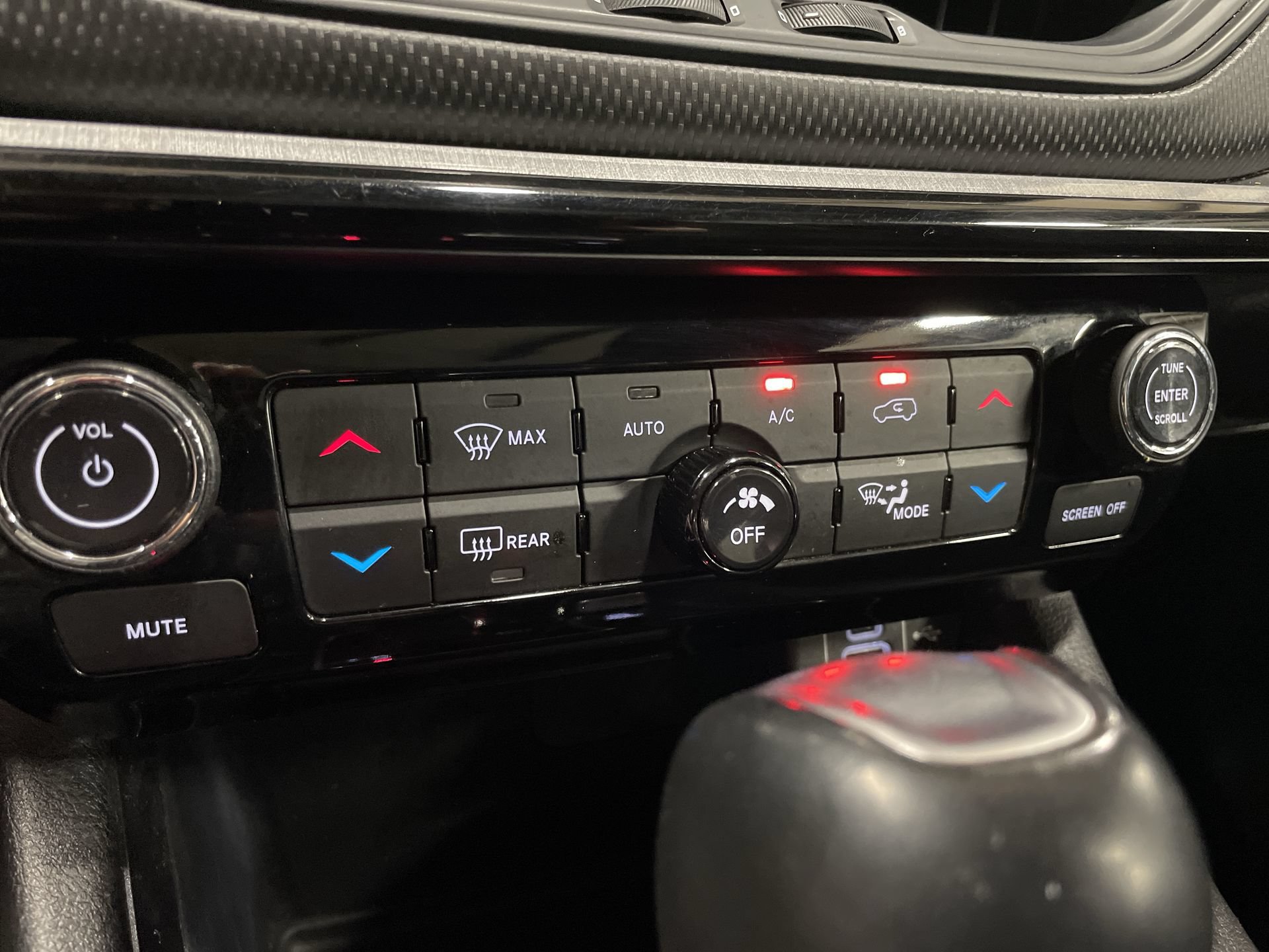 Used 2024 Jeep Compass Trailhawk w/ Sun and Sound Group AWD/4WD image 33