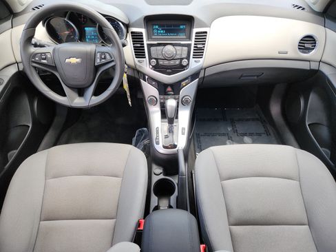 Used 2015 Chevrolet Cruze LT FWD image 24