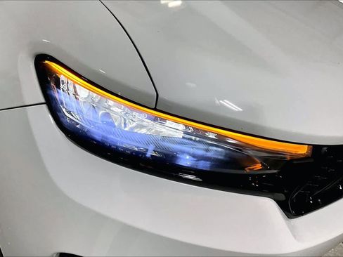 Used 2023 Jeep Grand Cherokee Limited w/ Luxury Tech Group II image 27