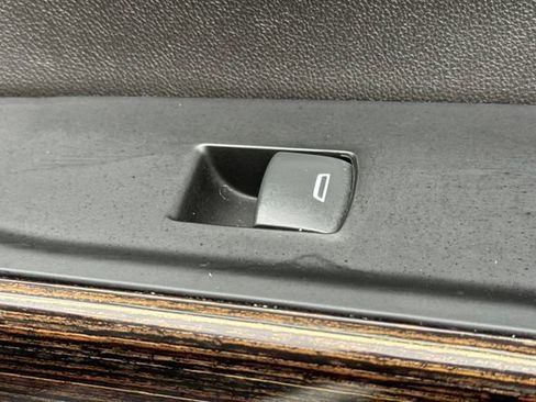 Used 2021 GMC Sierra 1500 Elevation image 22