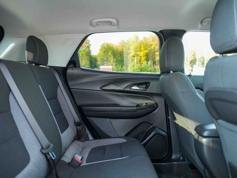 Used 2025 Chevrolet TrailBlazer LS w/ LS Convenience Package image 22