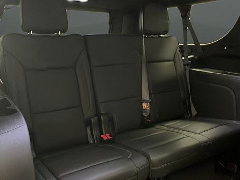 Used 2024 GMC Yukon XL Denali AWD/4WD image 25