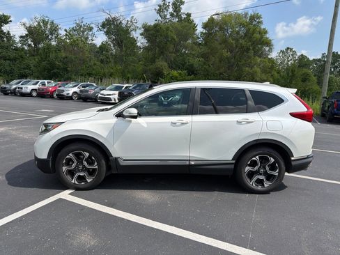Used 2017 Honda CR-V Touring image 3