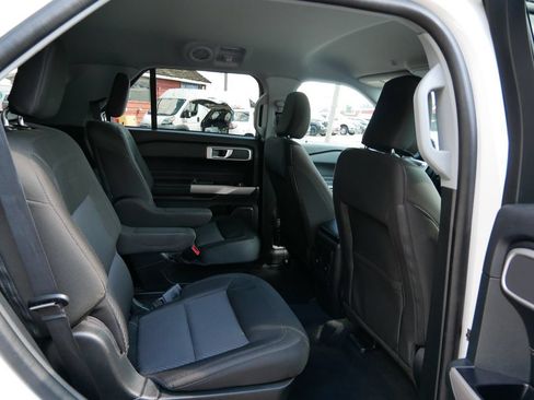 Certified 2023 Ford Explorer XLT AWD/4WD image 9
