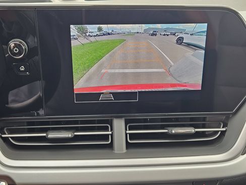 New 2026 Chevrolet Trax LS w/ LS Convenience Package FWD image 19