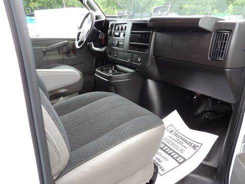 Used 2025 Chevrolet Express 2500 w/ Driver Convenience Package RWD image 34
