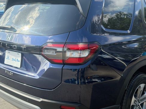 Certified 2025 Honda Pilot EX-L image 27