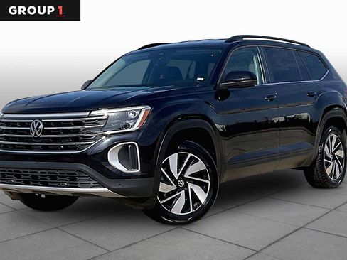 Used 2025 Volkswagen Atlas SE FWD image 1