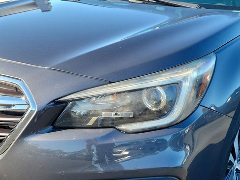 Used 2018 Subaru Outback 2.5i Limited image 9