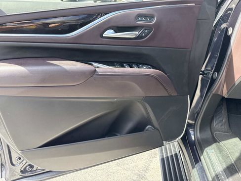 Certified 2024 Cadillac Escalade Sport Platinum w/ Heavy-Duty Trailer Package AWD/4WD image 20