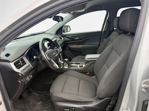 Used 2019 GMC Acadia SLE image 12