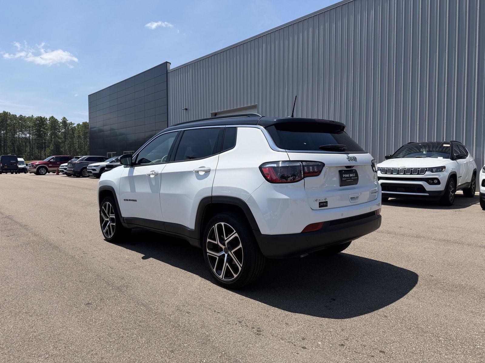 Certified 2025 Jeep Compass Limited AWD/4WD image 4