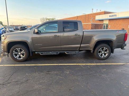 Used 2015 Chevrolet Colorado Z71 AWD/4WD image 2