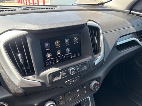 Used 2024 GMC Terrain SLE FWD image 18