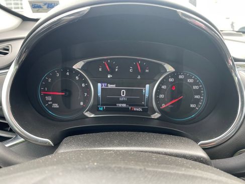 Used 2018 Chevrolet Malibu LT w/ Leather Package FWD image 13