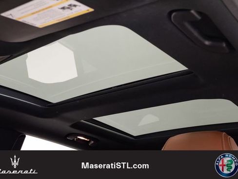 Used 2017 Mercedes-Benz GLE 400 4MATIC image 9